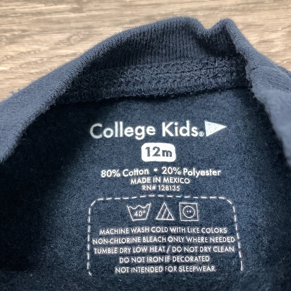 College Kids - Quinnipiac University Sweatshirt - size 12M - Picture 4 of 5